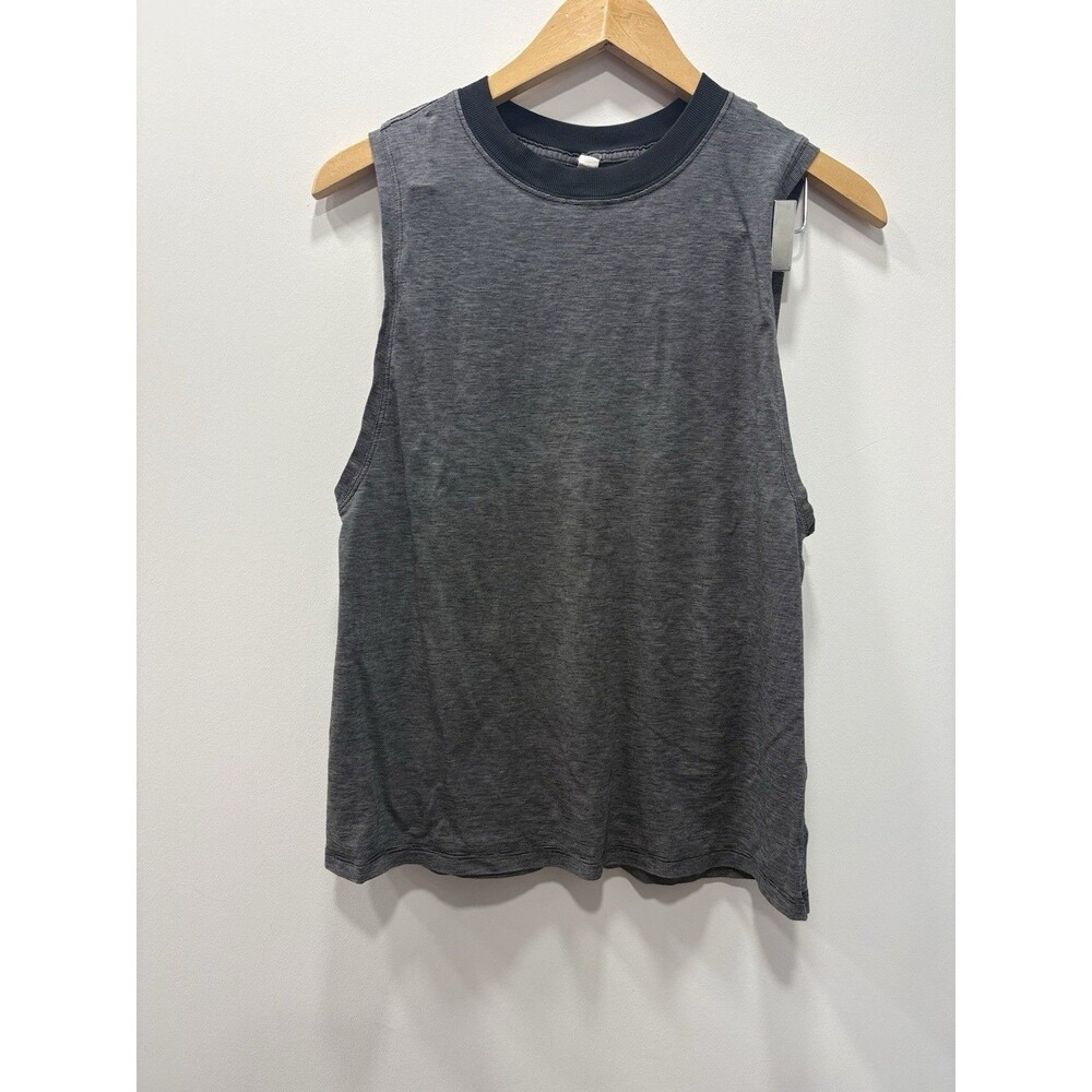 Lululemon Women’s Size 4 Sleeveless Tank Top Black White Micro Stripe Muscle Tee